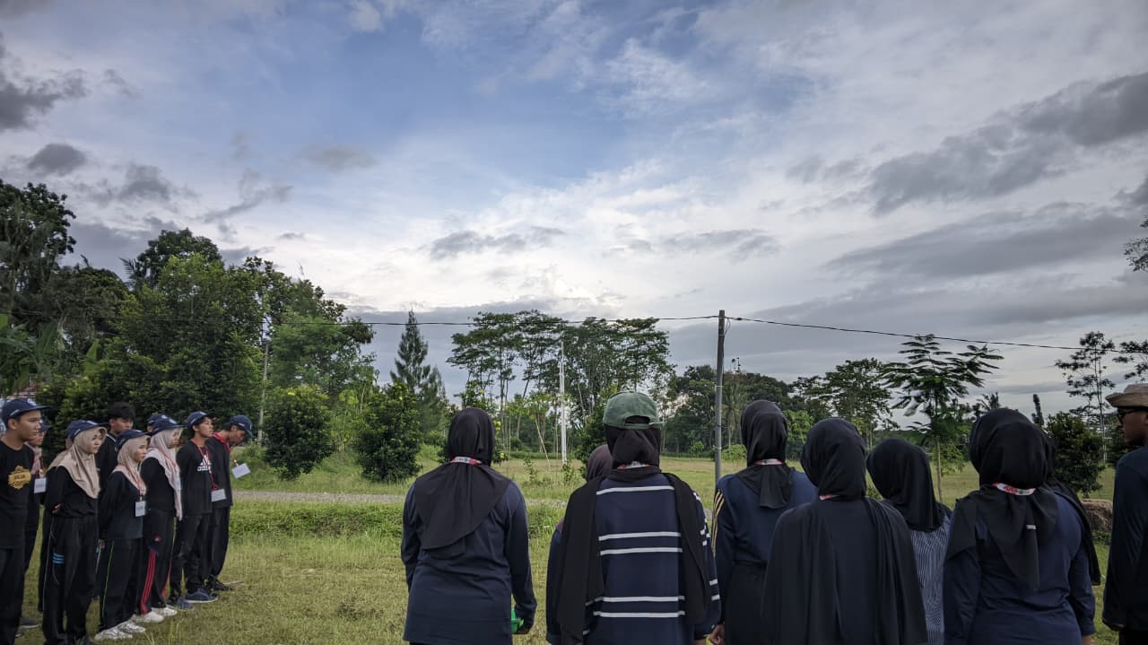 MENCIPTAKAN RELAWAN YANG TANGGUH DI DIKLAT LAPANG KSR PMI UNIT UNWIKU